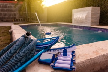 Pool Cleaning Equipment Image 1