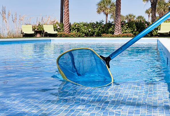 Pool Cleaning Equipment Image 2 3 595x408