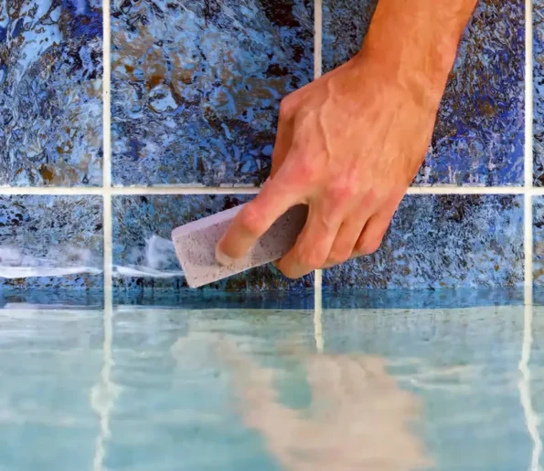 Pool Tile Cleaning Image 2 2 595x516
